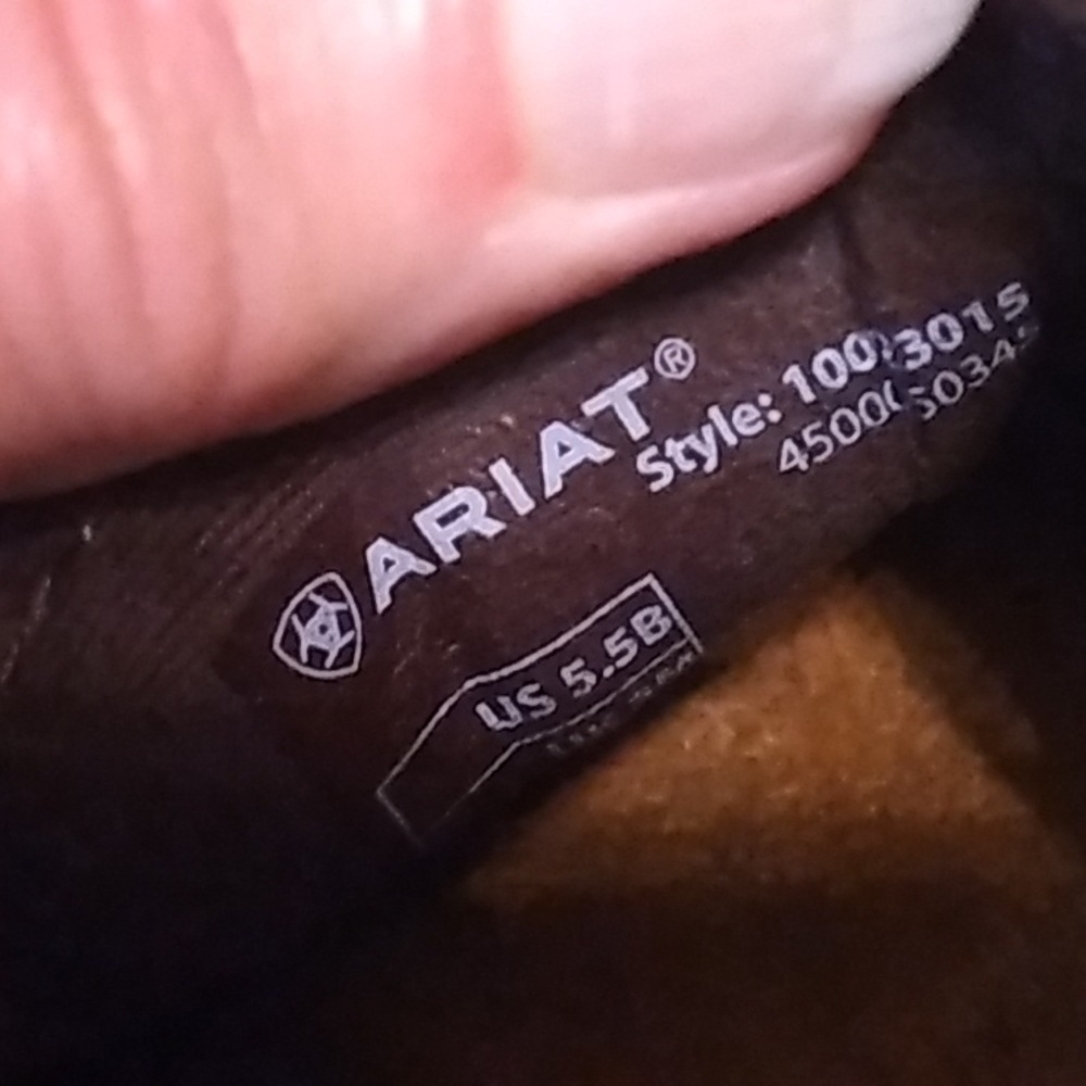 💙NWT Women’s Ariat Cruisers blue denim style size 5.5💙 - Picture 8 of 8
